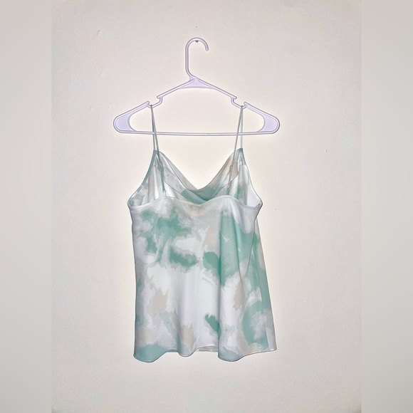 Nine West cowl neck flowy blue & white marble tank top size S - Picture 3 of 4